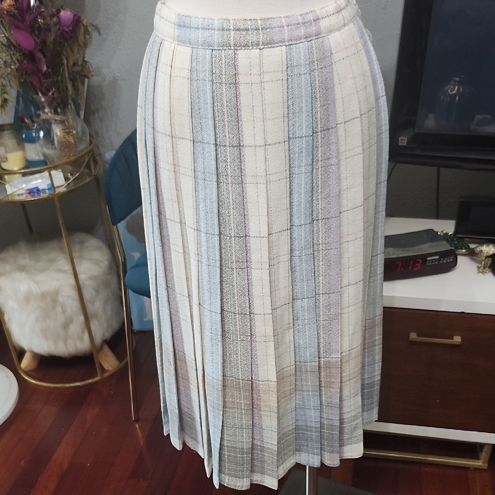 Casual Corner Elegant Plaid Pleated Women's Skirt Sz 8 Side Buttons
